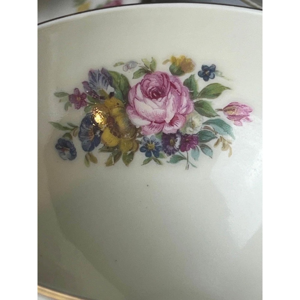 Rosenthal Continental Ivory Queens Bouquet footed demitasse 3 cups and 3 Saucers - Picture 8 of 9